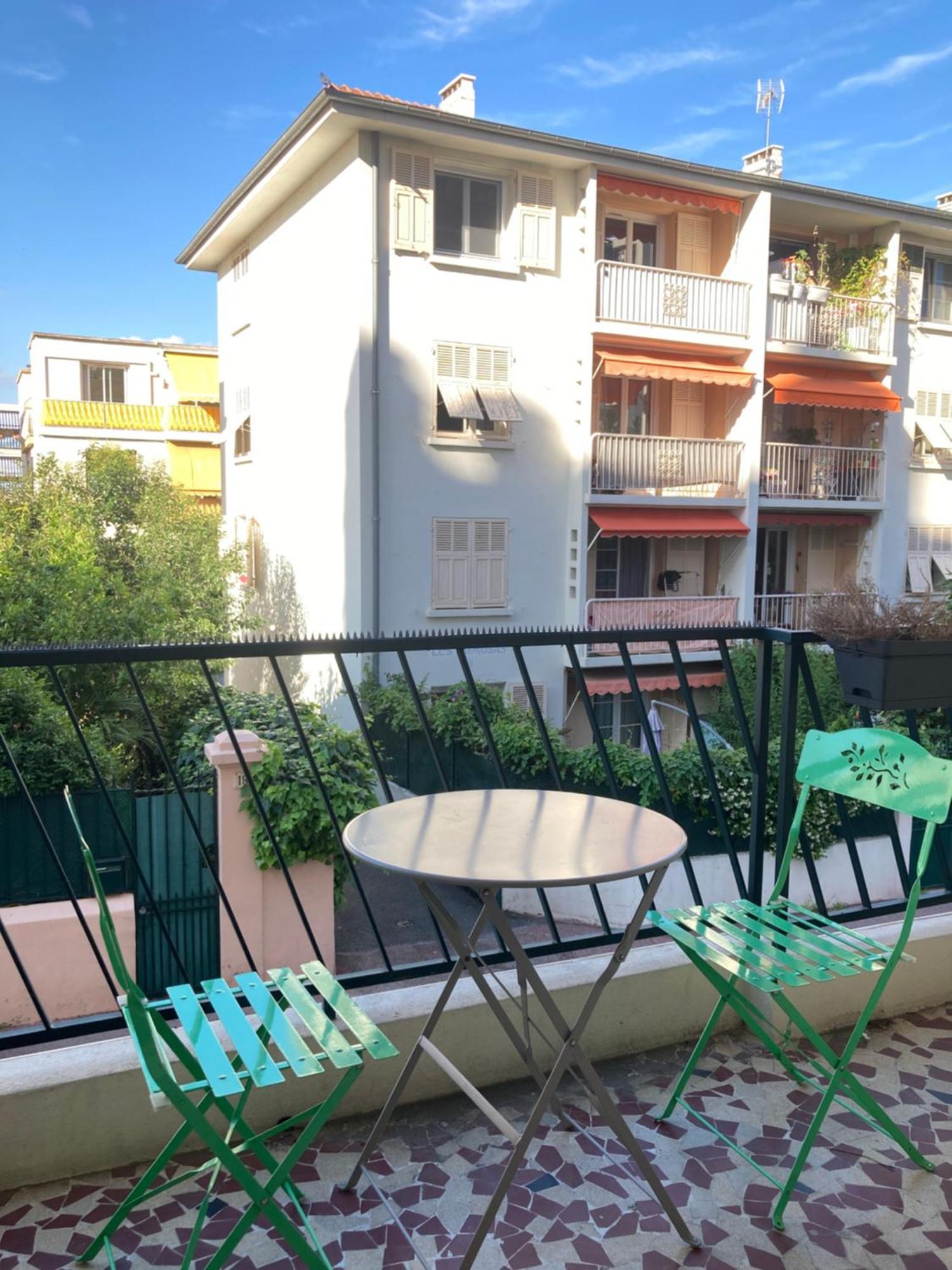 Apartamento Nice West Cosy Flat Balcony, Near Airport, Train, Beach, Public Transport, Supermarket, Comfortable And Well Equipped Exterior foto