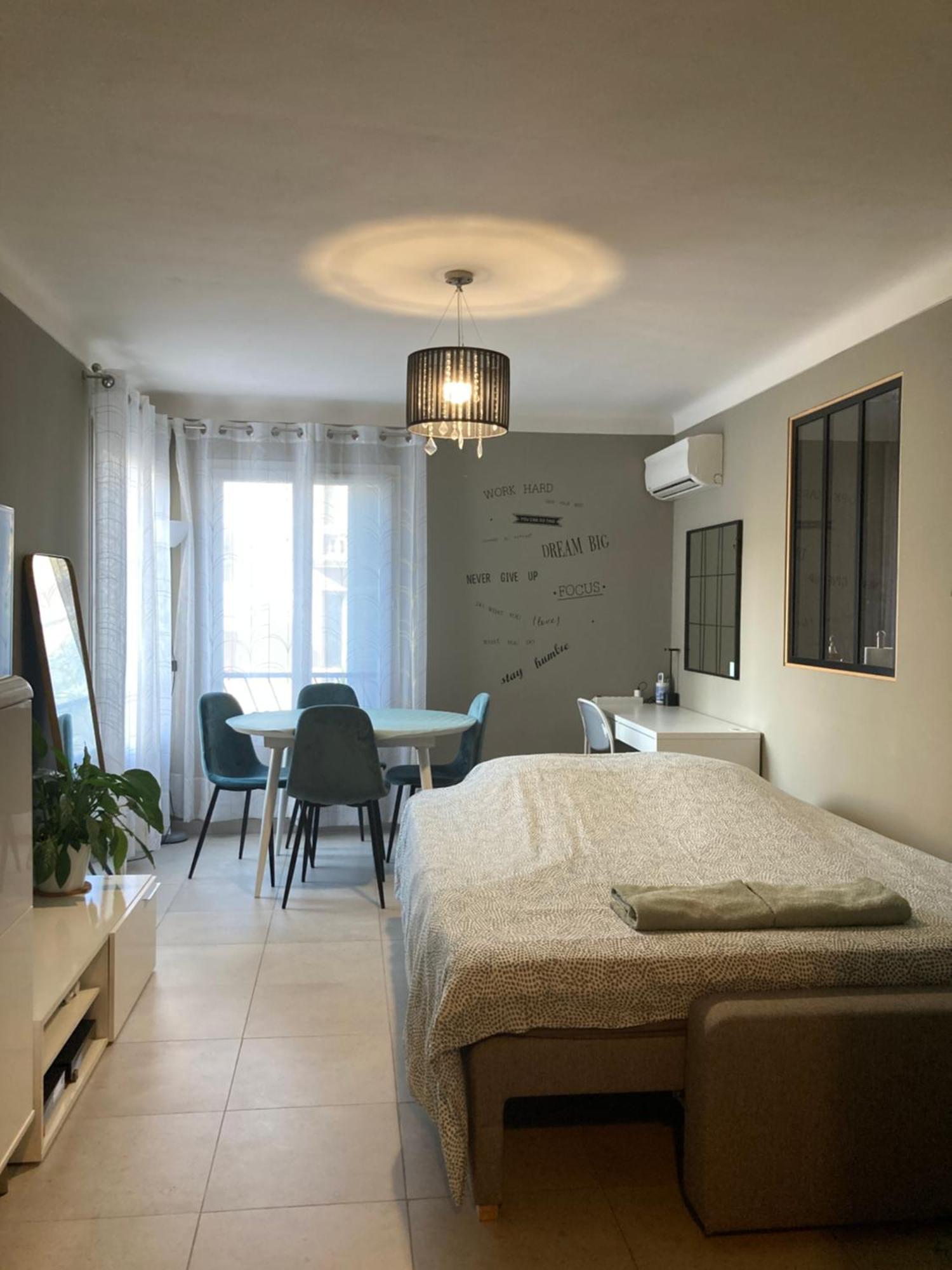 Apartamento Nice West Cosy Flat Balcony, Near Airport, Train, Beach, Public Transport, Supermarket, Comfortable And Well Equipped Exterior foto